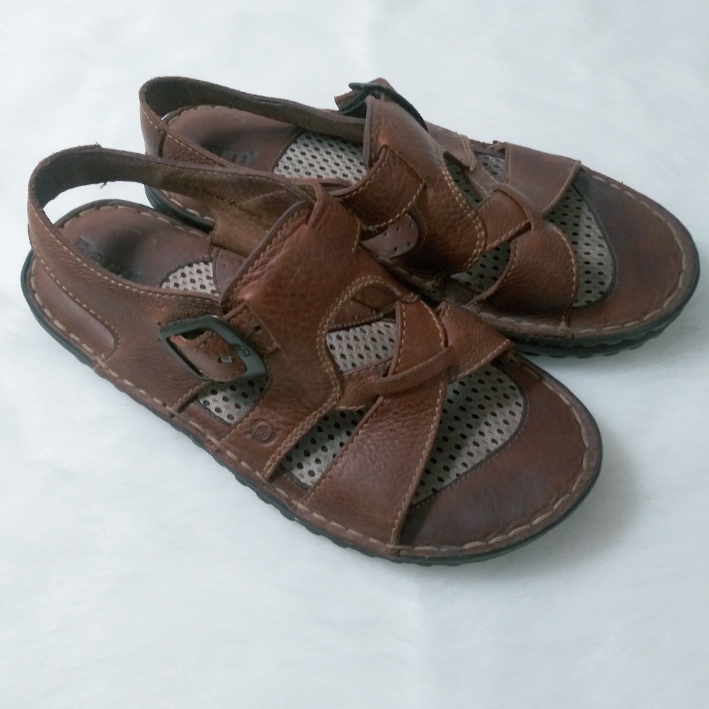 Born women's leather sandals.